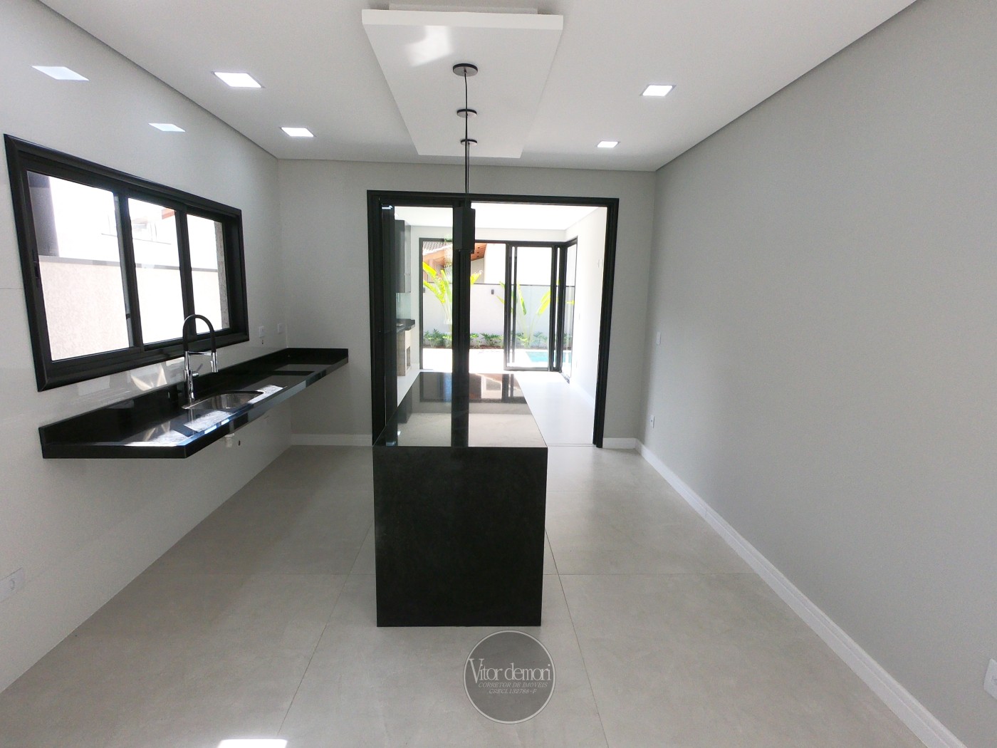 Casa de Condomínio à venda com 3 quartos, 342m² - Foto 8
