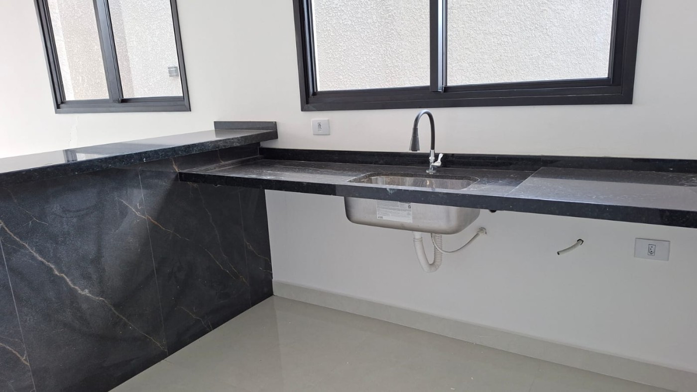 Casa, 3 quartos, 246 m² - Foto 4