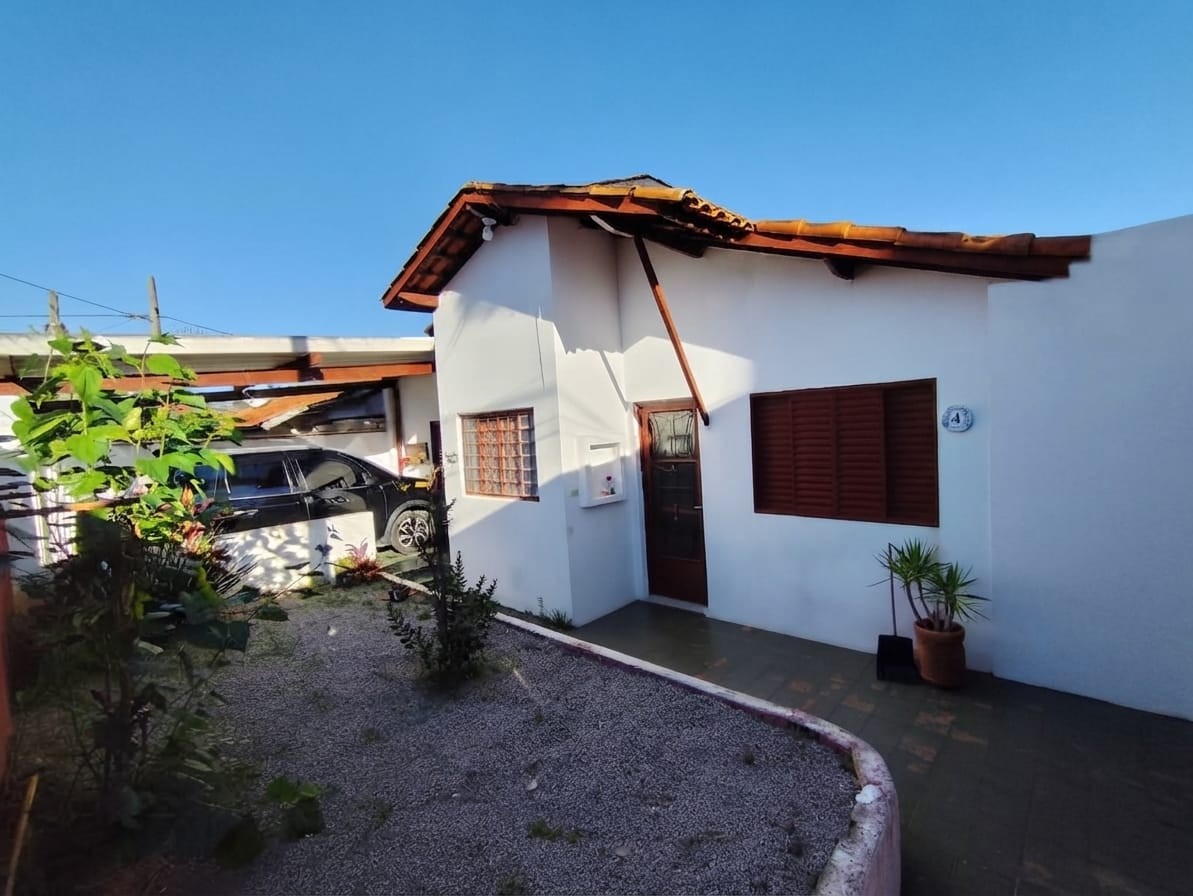 Casa, 3 quartos, 200 m² - Foto 1